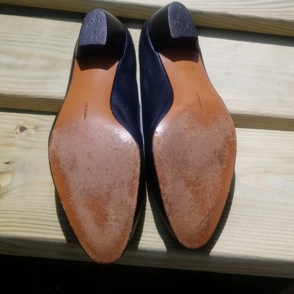 Shoes - Picture 2 of 8